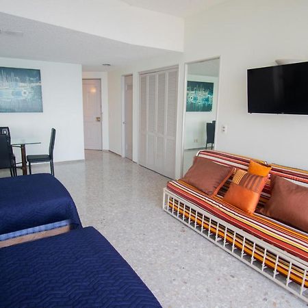 Suite Frente Al Mar En El Corazon De Acapulco Exteriör bild